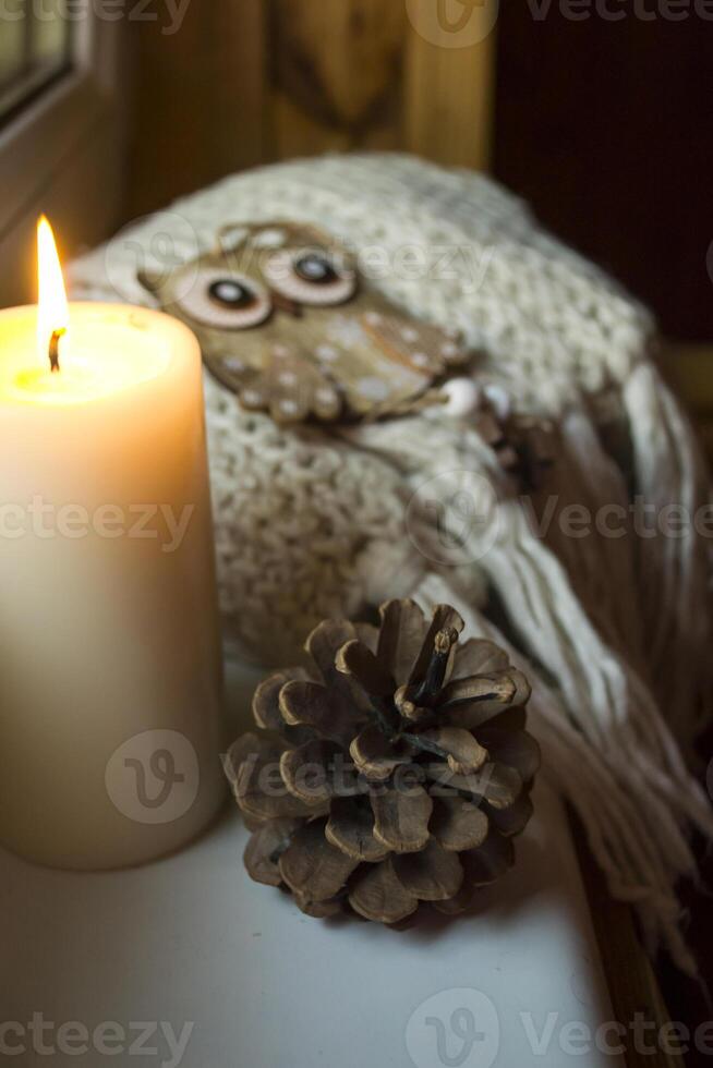 brûlant bougie et Noël décoration. photo