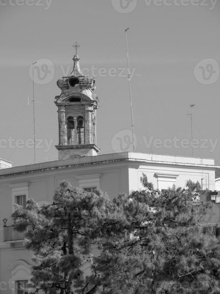 bari en italie photo