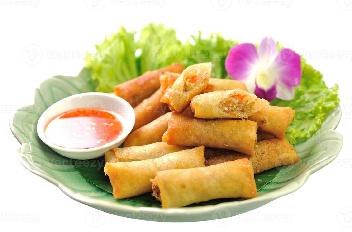 frit chinois traditionnel rouleaux de printemps alimentaire photo