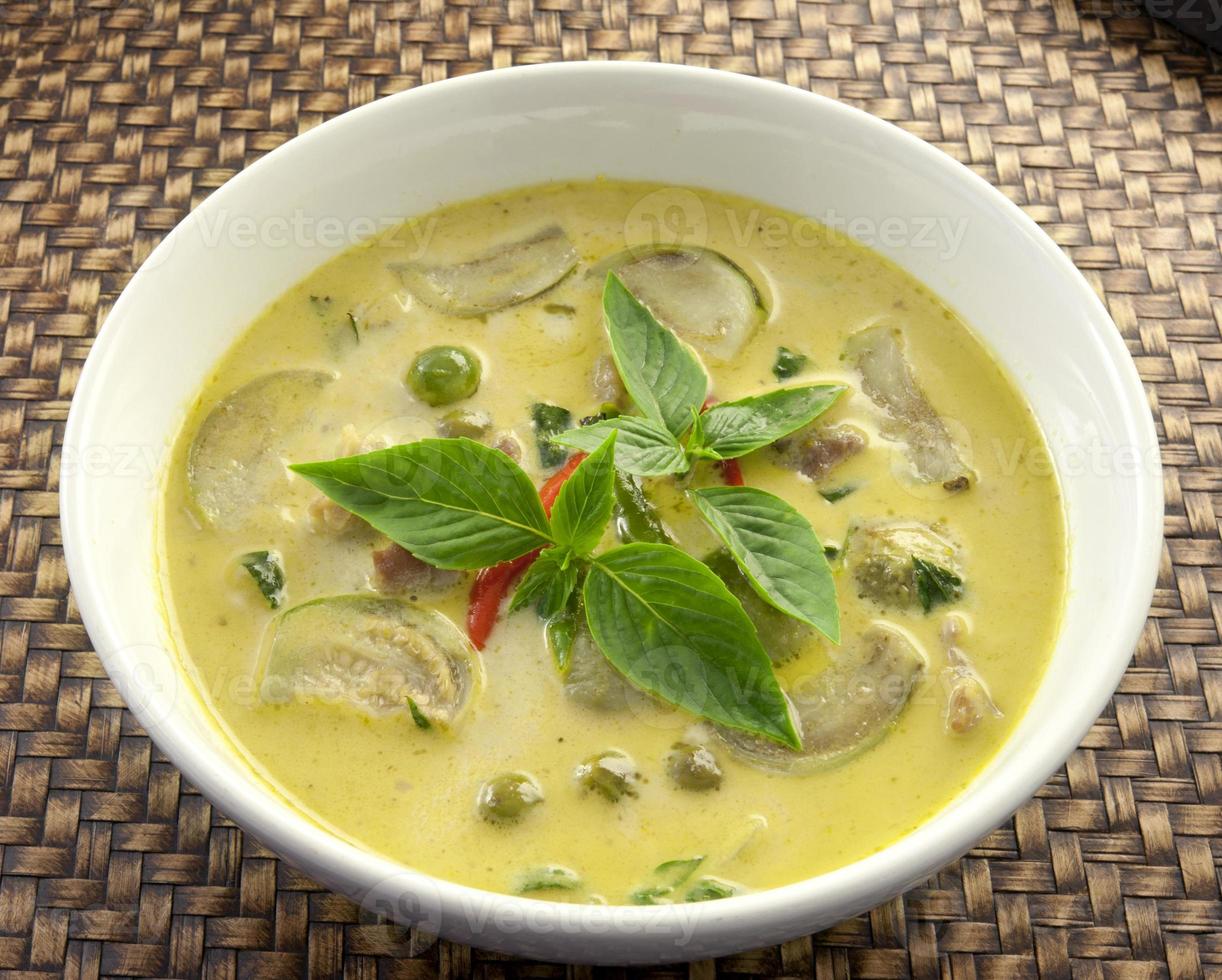 curry de porc vert, cuisine thaïlandaise photo