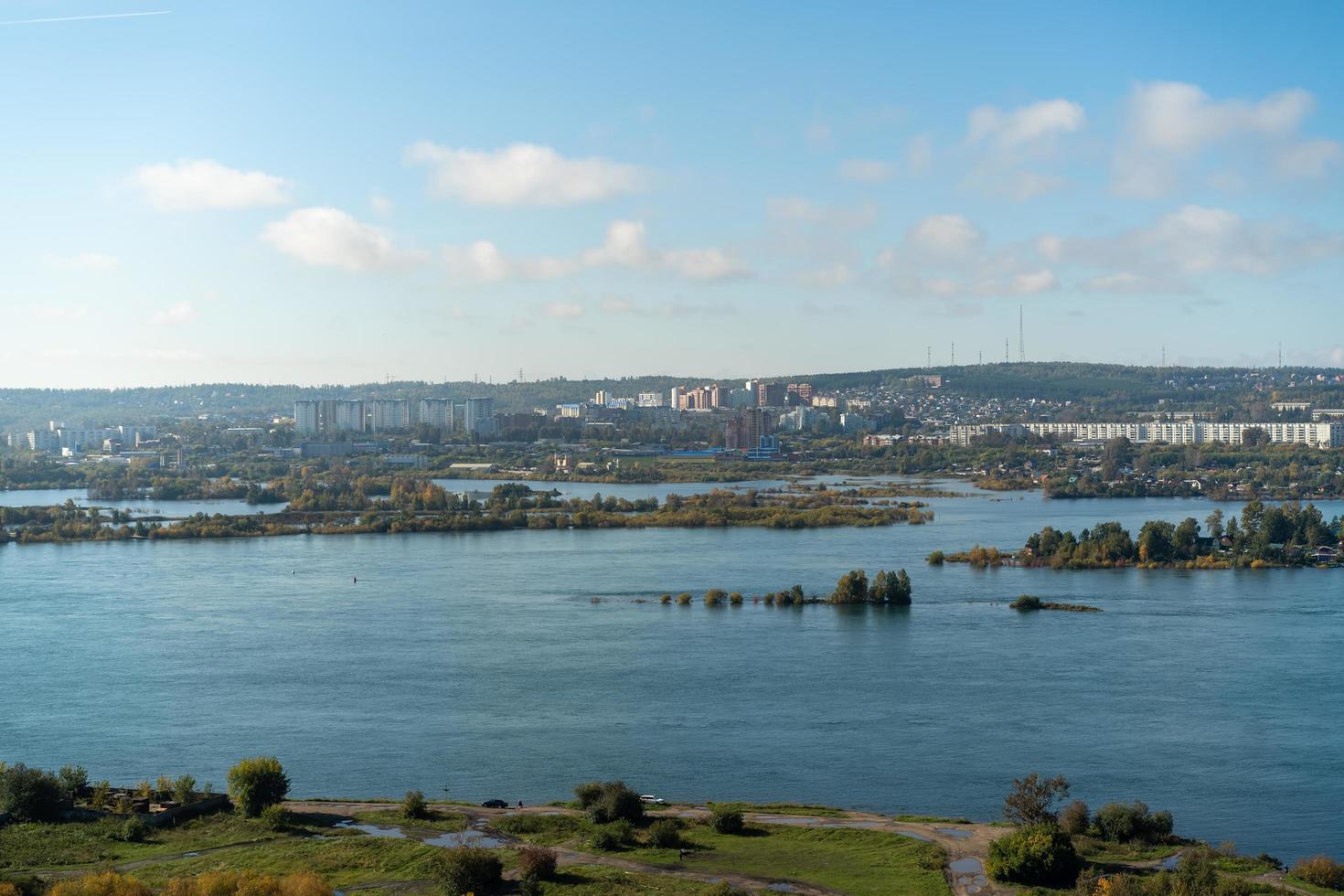 vue aérienne de la rivière Angara. irkoutsk photo