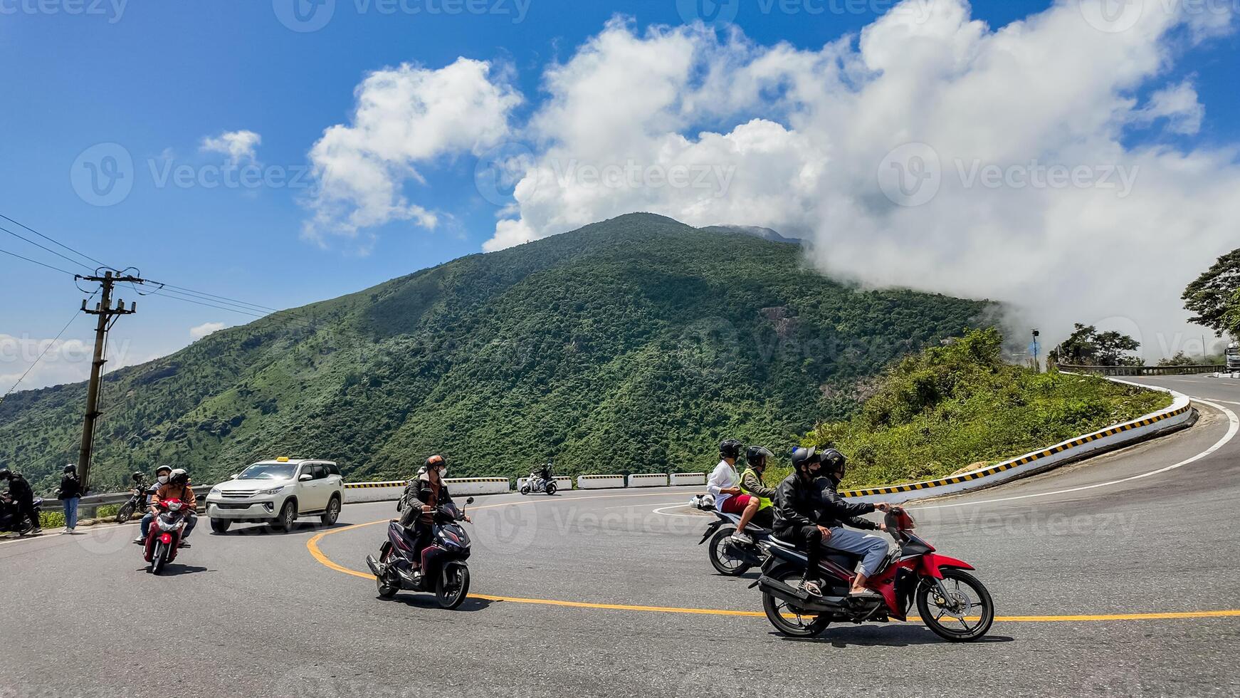 scénique Montagne route Voyage avec motocyclettes photo