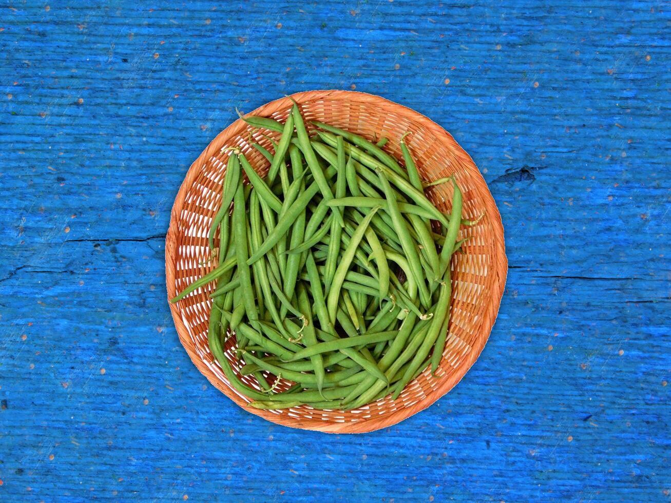 légume haricot sur fond de bois photo