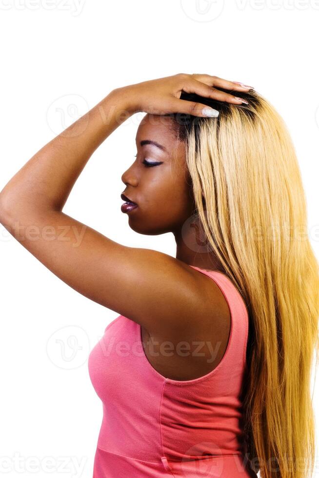 africain américain femme permanent blond perruque profil photo