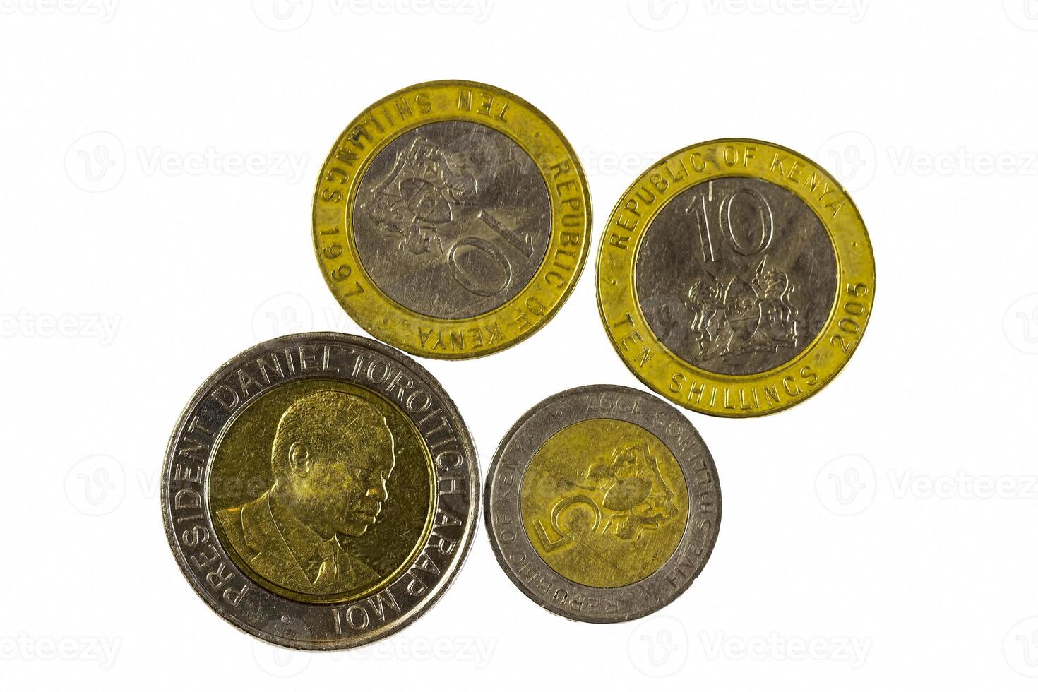 quatre métal pièces de monnaie de république de Kenya photo