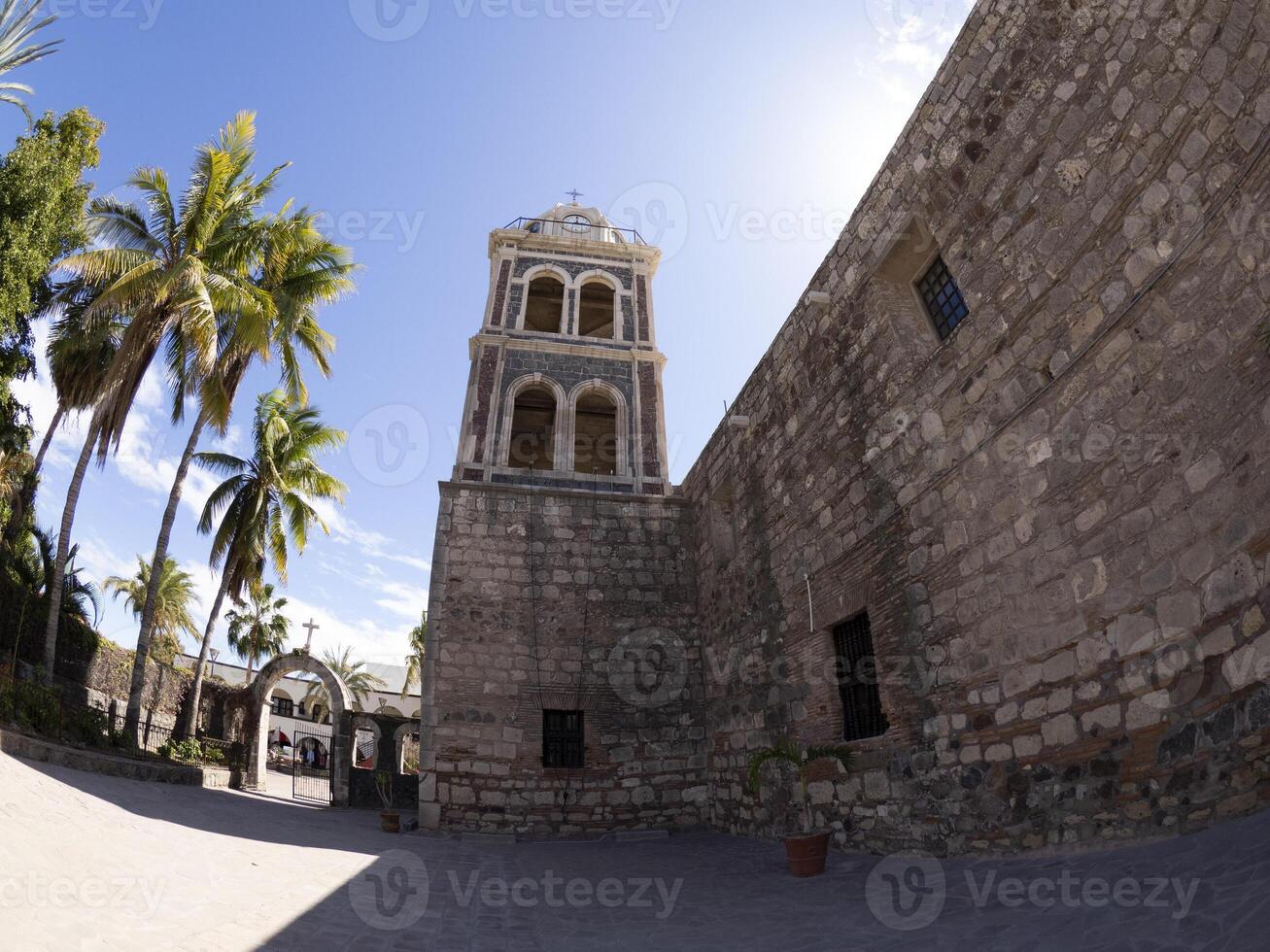 Loreto vieux mission sur ensoleillé journée baja Californie sur Mexique photo