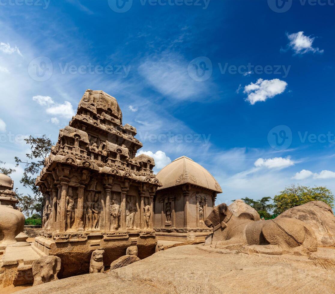 cinq rathas. Mahabalipuram, Tamil Nadu, Sud Inde photo