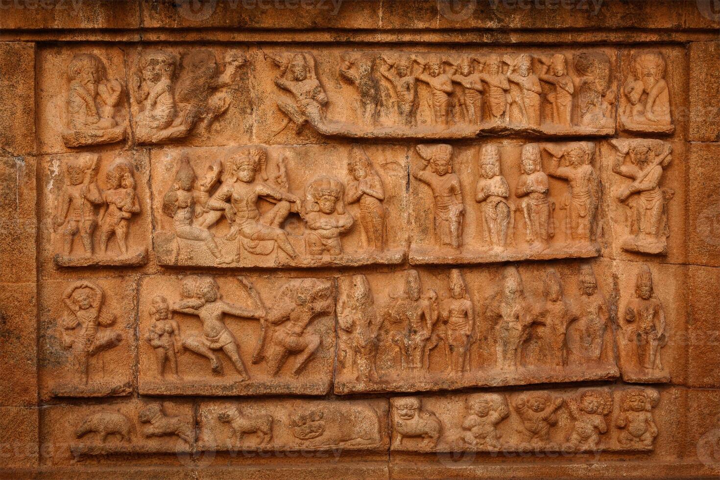 bas relief. Brihadishwara temple, tanjoré photo