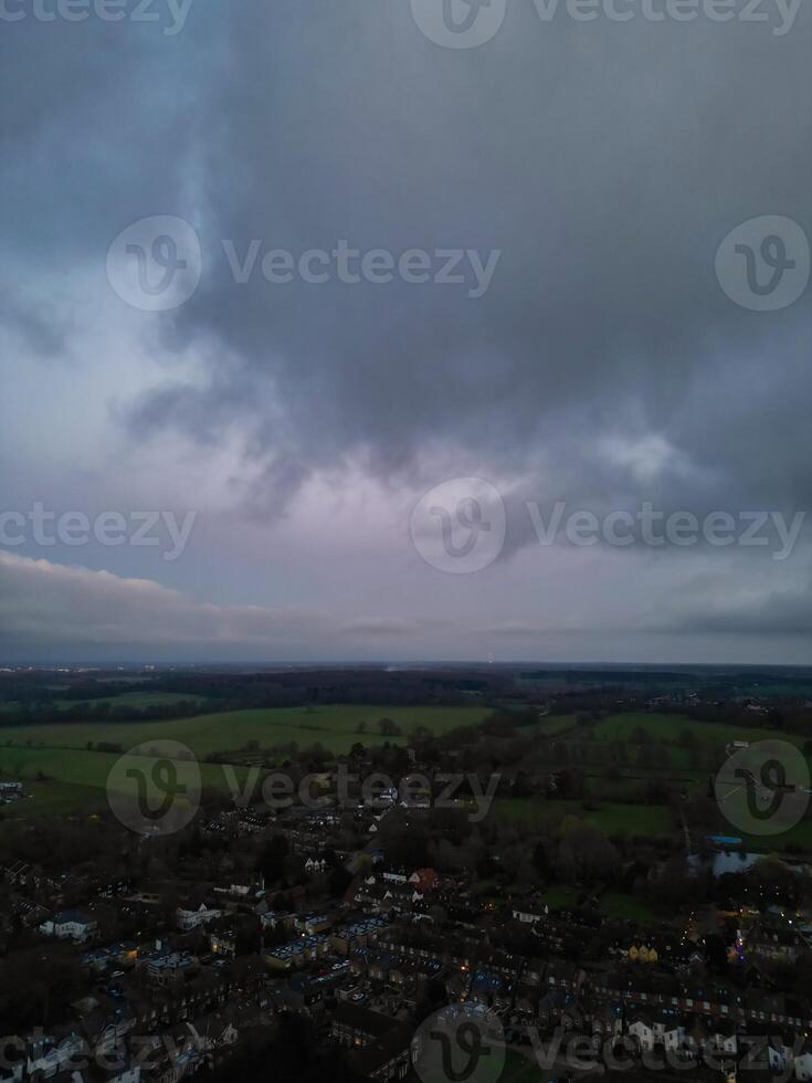 haute angle vue de illuminé central durcir ville de Angleterre pendant nuit. uni Royaume. Mars 16e, 2024 photo