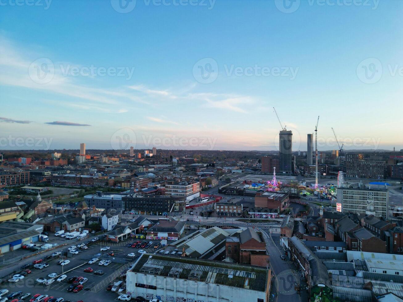 ville centre bâtiments de Birmingham central ville de Angleterre uni Royaume pendant le coucher du soleil. Mars 30e, 2024 photo