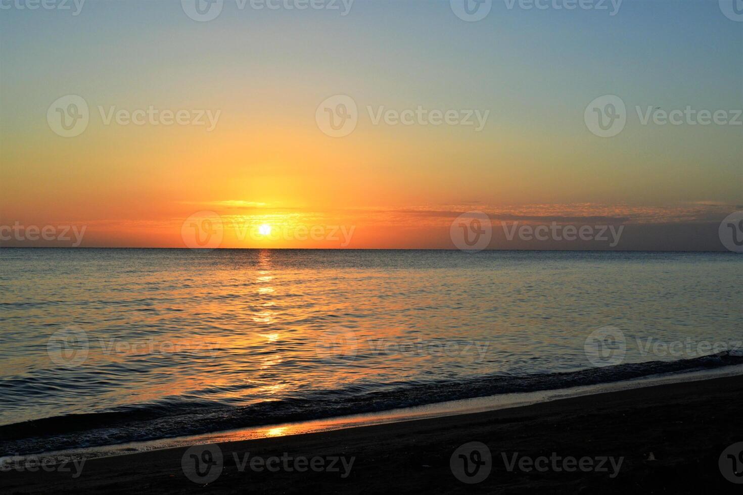 Belize cayes - petit tropical île à barrière récif avec paradis plage - connu pour plongée, plongée en apnée et relaxant les vacances - Caraïbes mer, bélize, central Amérique photo