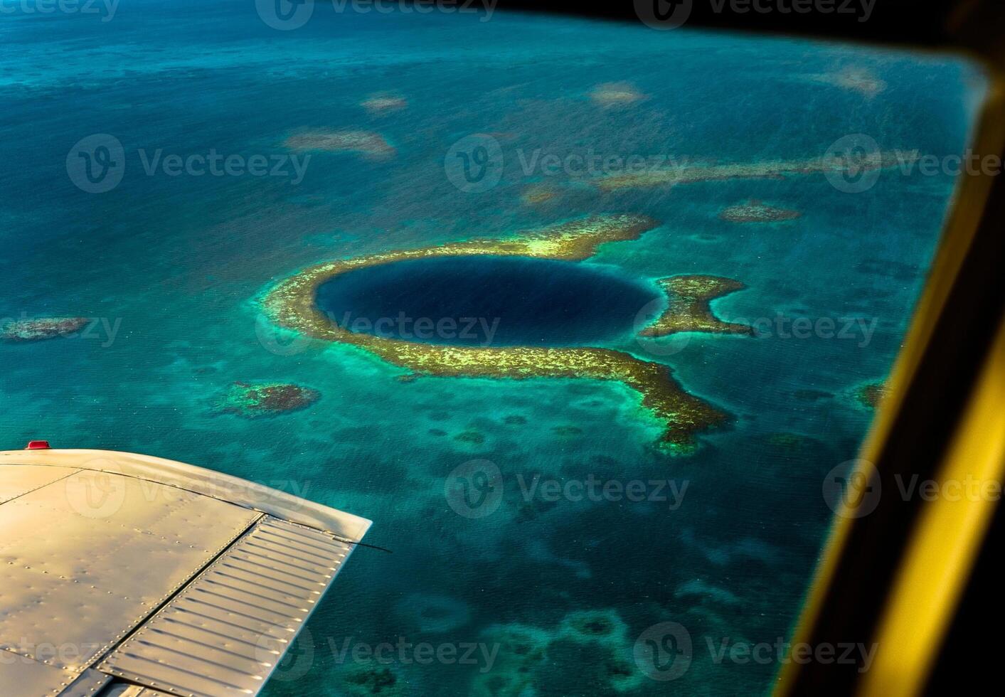 Belize cayes - petit tropical île à barrière récif avec paradis plage - connu pour plongée, plongée en apnée et relaxant les vacances - Caraïbes mer, bélize, central Amérique photo