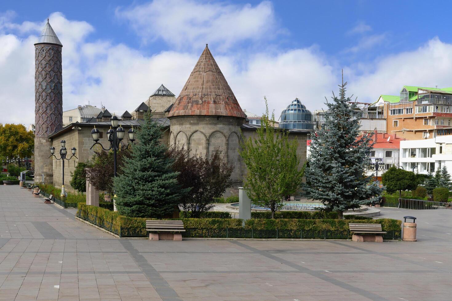 14e yakutiye madrasa converti dans une musée, erzurum, dinde photo