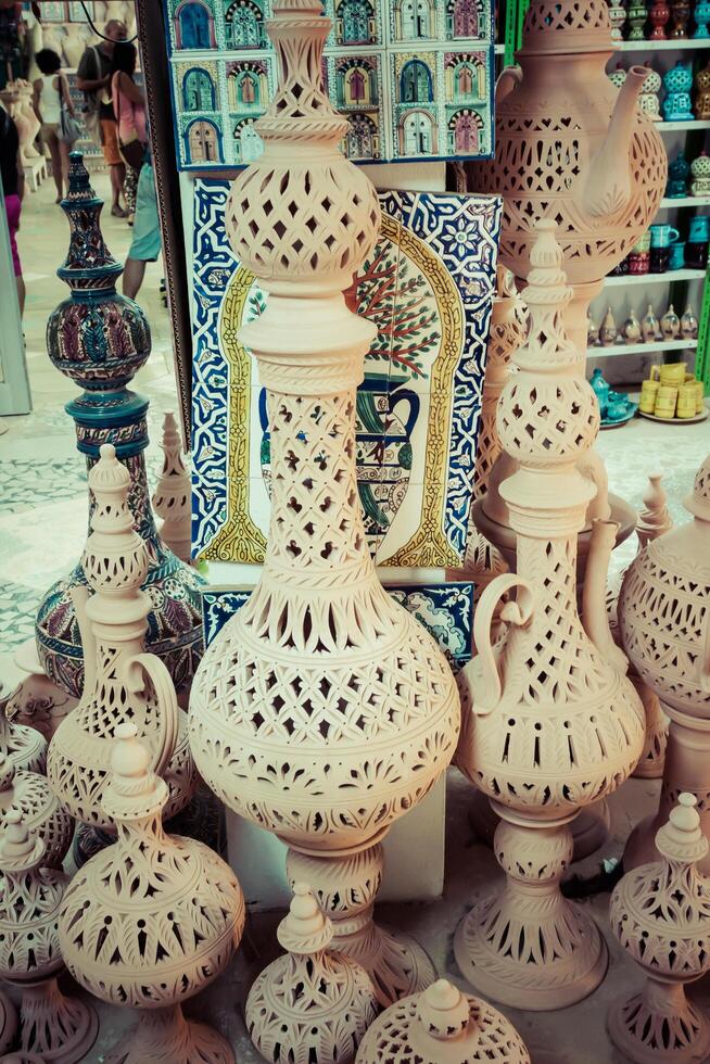 faïence dans le marché, Djerba, Tunisie photo