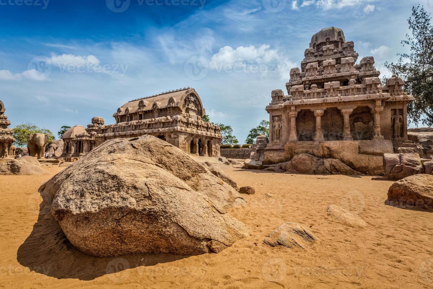 cinq rathas. Mahabalipuram, Tamil Nadu, Sud Inde photo