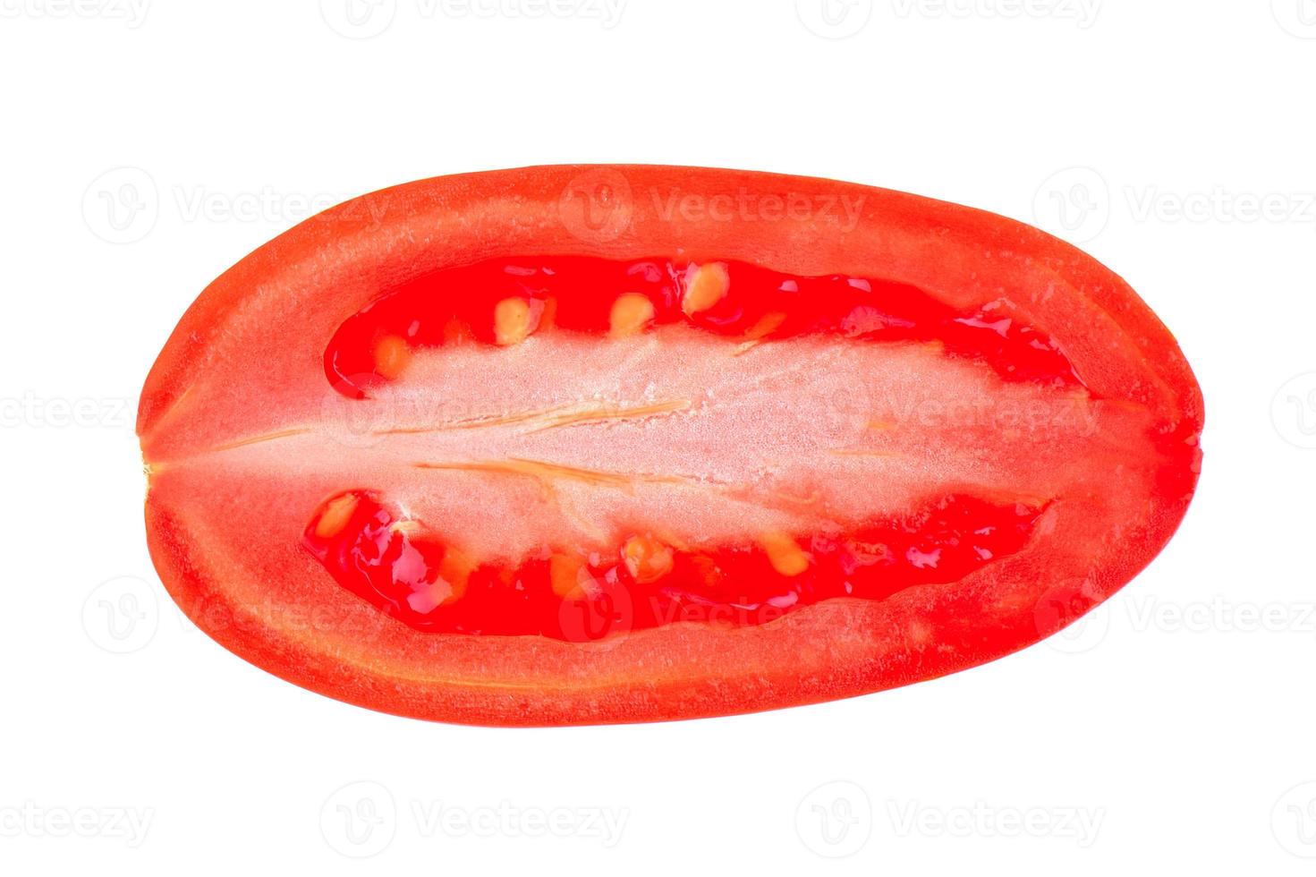 Tranche de légumes tomate isolé sur fond blanc photo