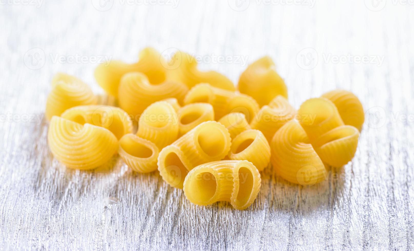 macaroni sur bois photo