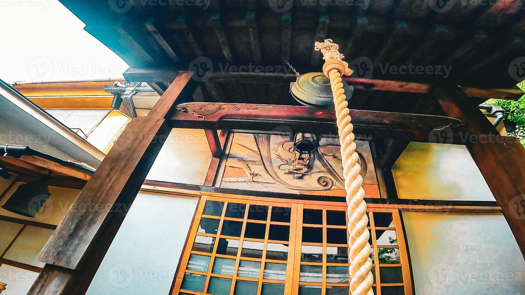 une temple dans une caché emplacement. une temple dans Hatsudaï, Shibuya salle, Tokyo, Japon. cette est une séparé temple de rurizan yakuoin ioji temple photo