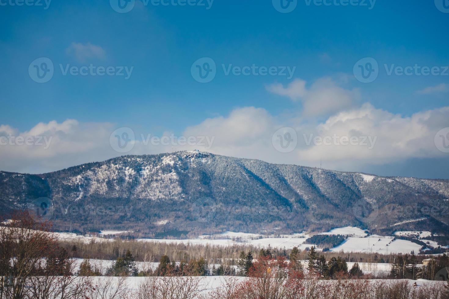 Carleton St-Joseph Mountain en hiver photo