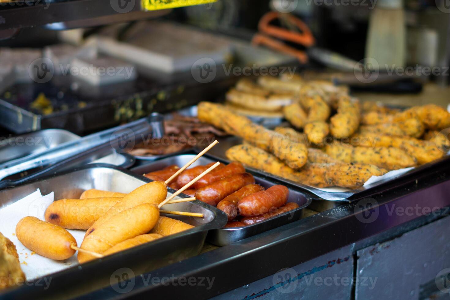 goût de Taïwan, échantillonnage populaire rue nourriture et local cuisine dans xiaoliuqiu photo