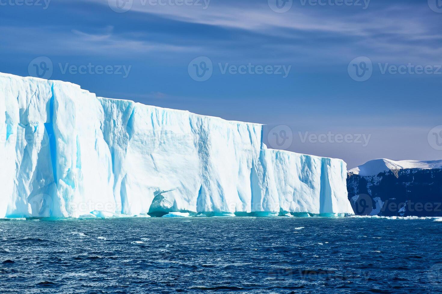 majestueux la glace falaises couronné par une cool atmosphère, encadré par le magnifique mer et ciel, prestidigitation une harmonieux panorama de la nature glacé grandeur et océanique splendeur photo