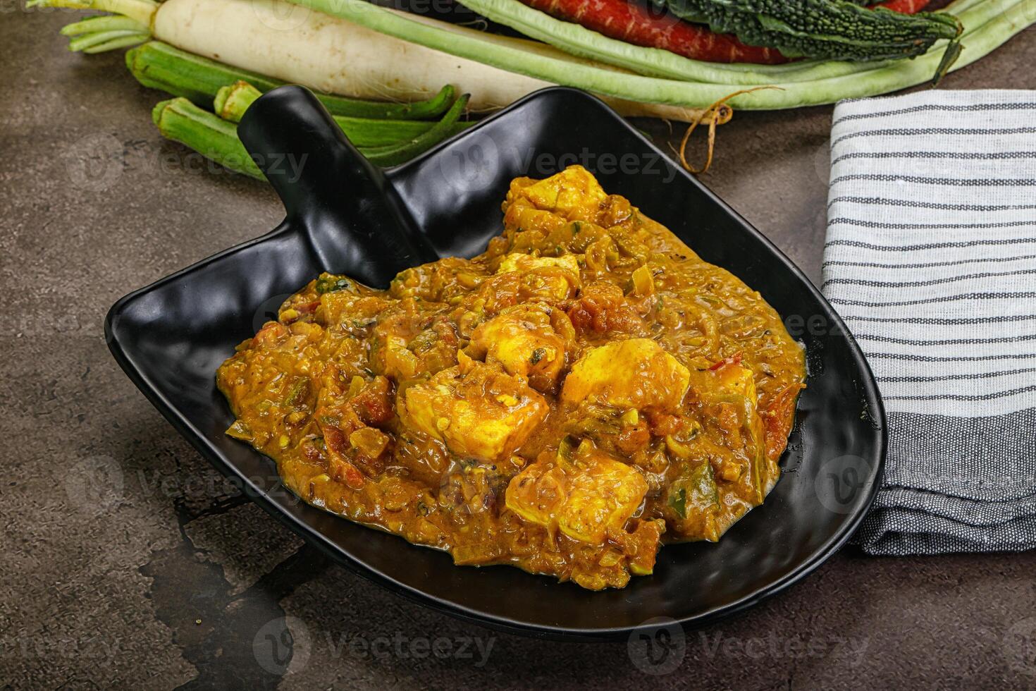 Indien cuisine - beurre paneer avec sauce photo