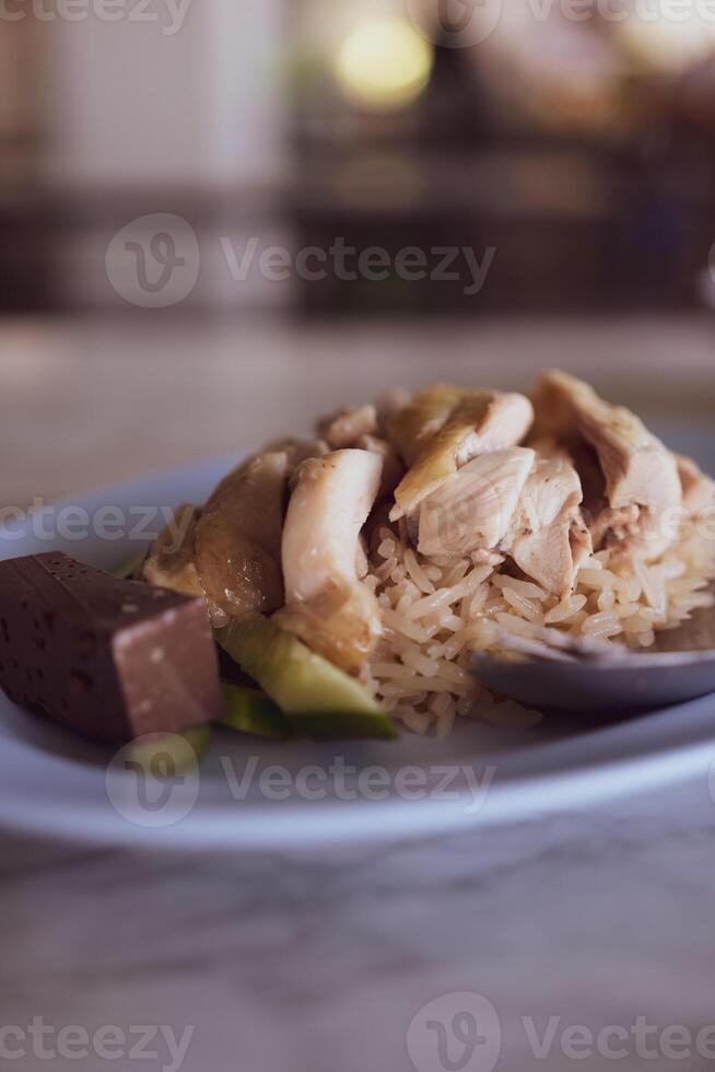 à la vapeur riz surmonté avec poulet photo