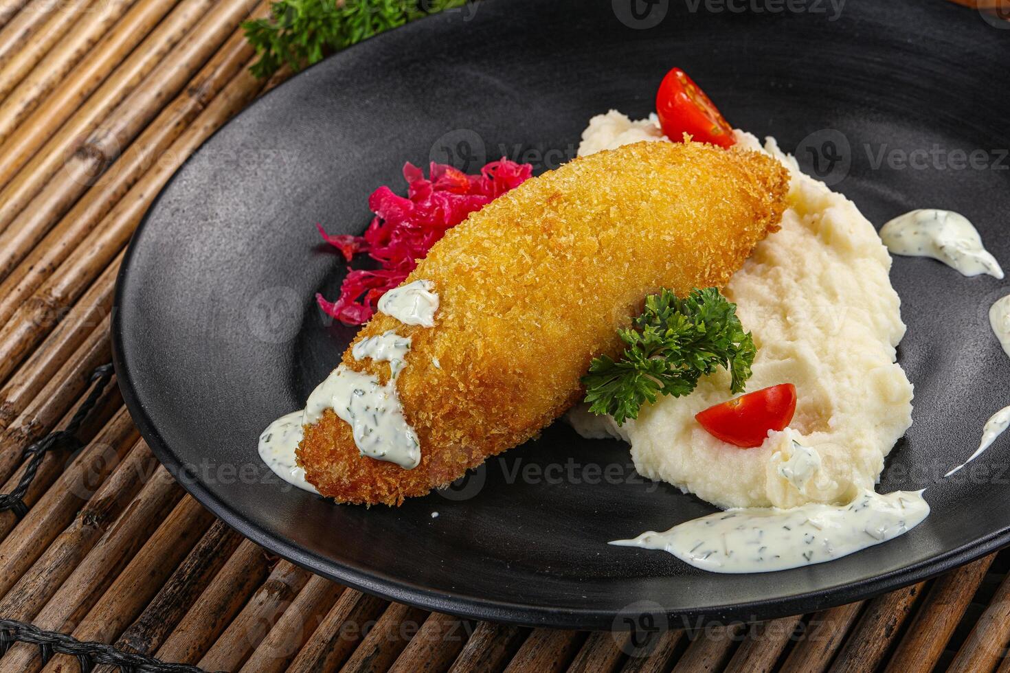 poulet Kiev escalope avec purée photo