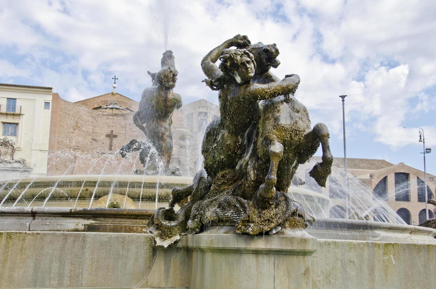 fontana delle naiadi à rome, italie photo