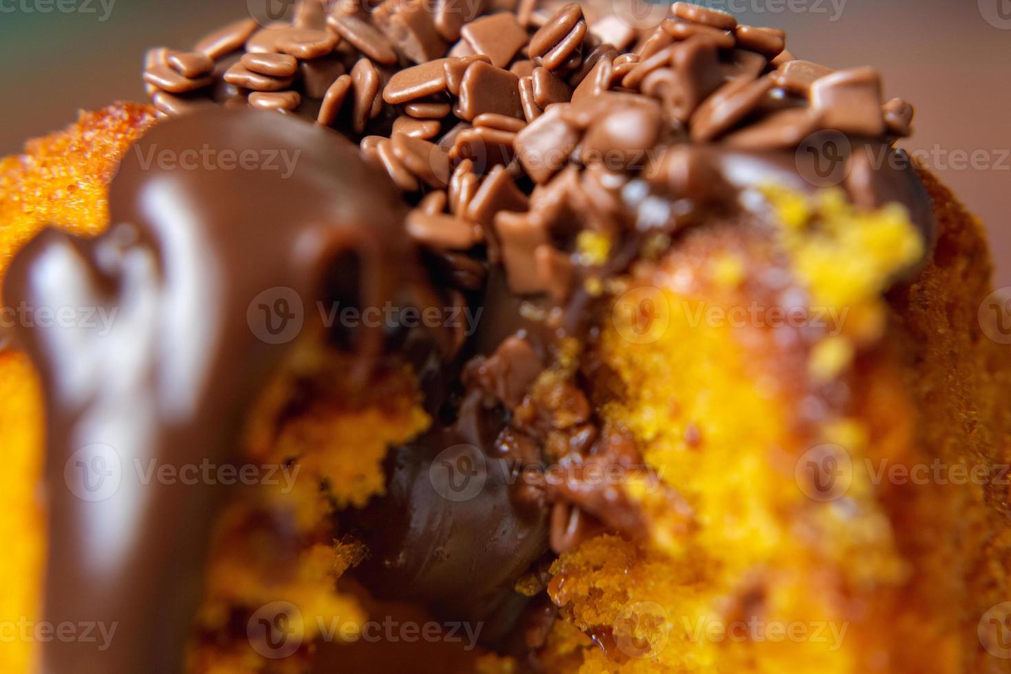 gâteau aux carottes avec crème au chocolat photo