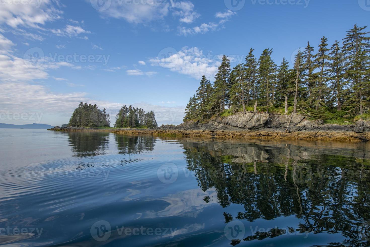 petites îles, région des îles frères, Alaska photo