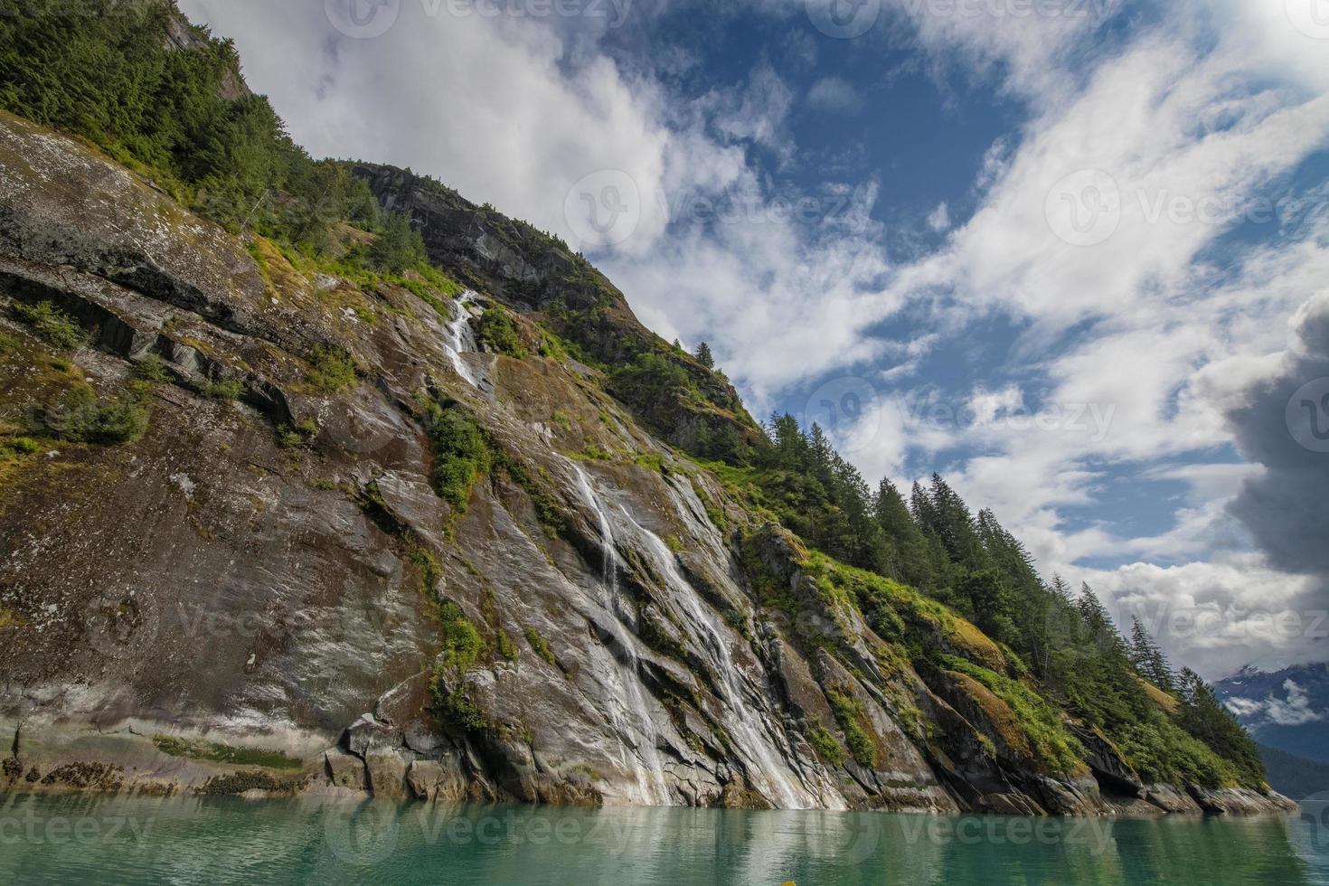 Chutes d'eau dans le désert de la terreur de gués, Alaska photo