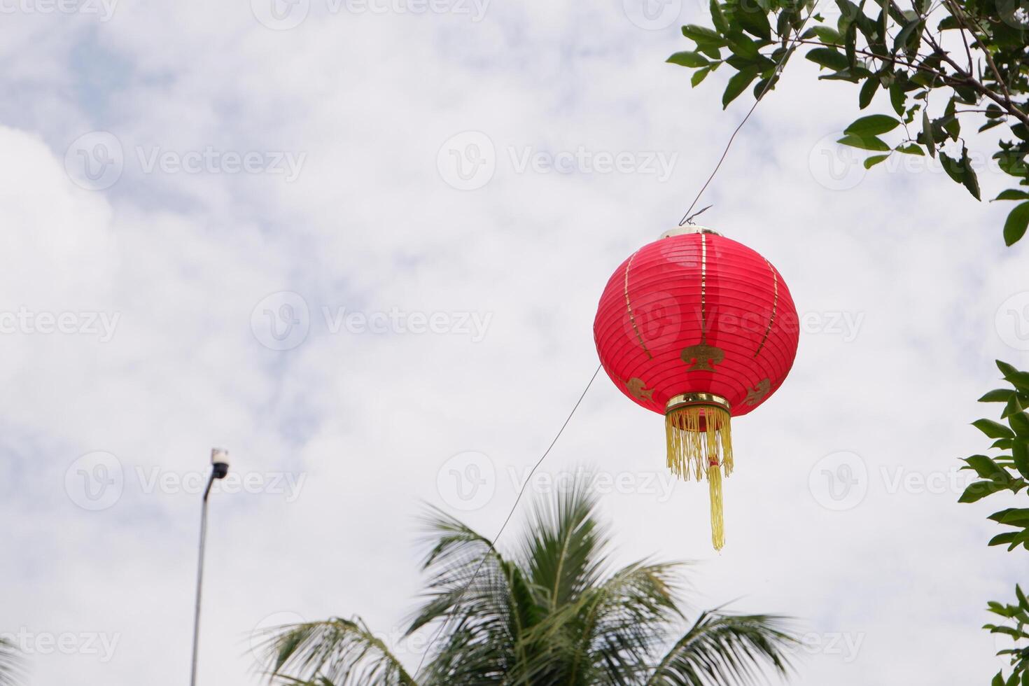 chinois Nouveau année lanterne. traduire le chinois alphabet Daji dali dans lanterne lequel veux dire rentable Commerce photo