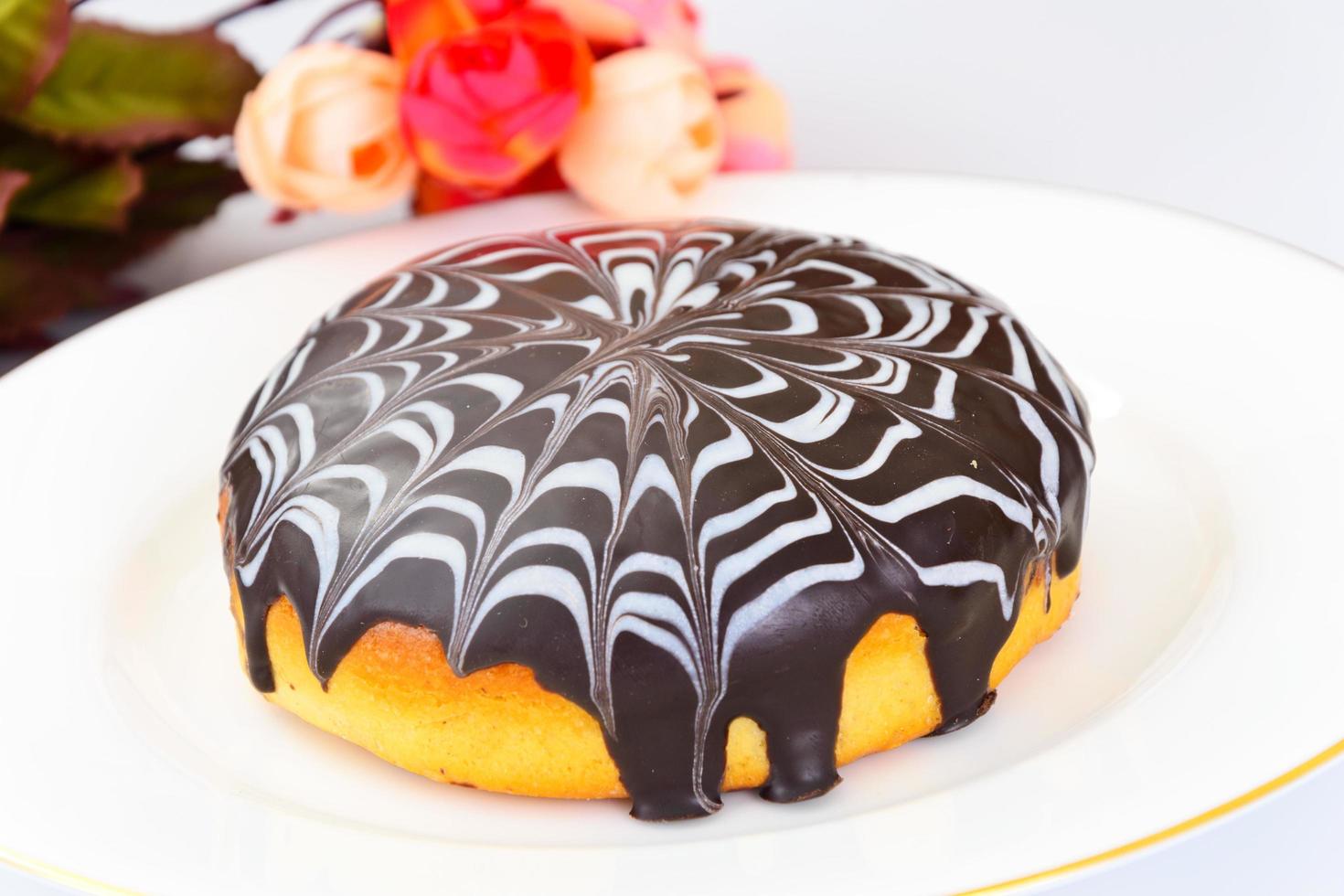 gâteau au chocolat blanc et noir. photo