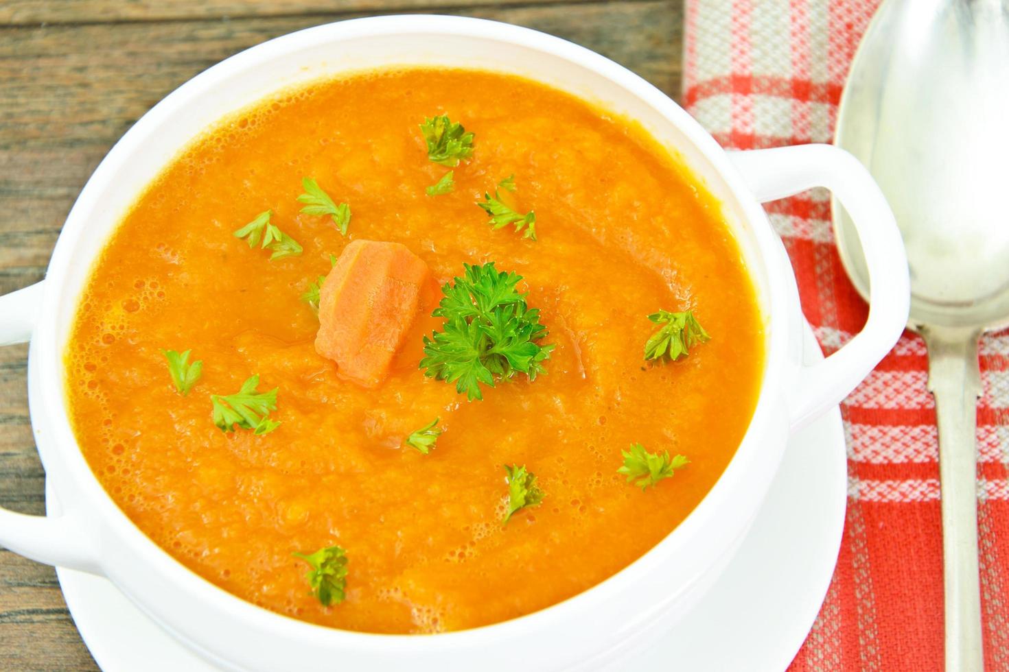 soupe à la crème de carottes régime alimentaire photo