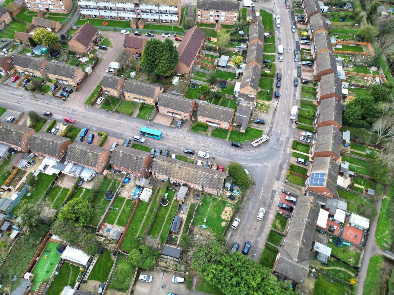 aérien vue de Résidentiel biens à Nord luton ville de Angleterre Royaume-Uni. Mars 19ème, 2024 photo