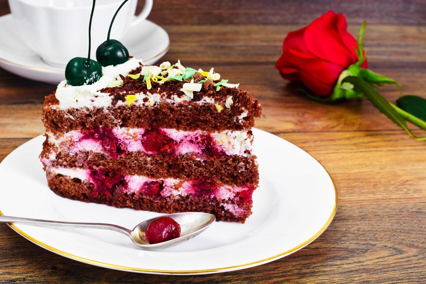 gâteau schwarzwald, chantilly, chocolat noir et blanc, déco photo