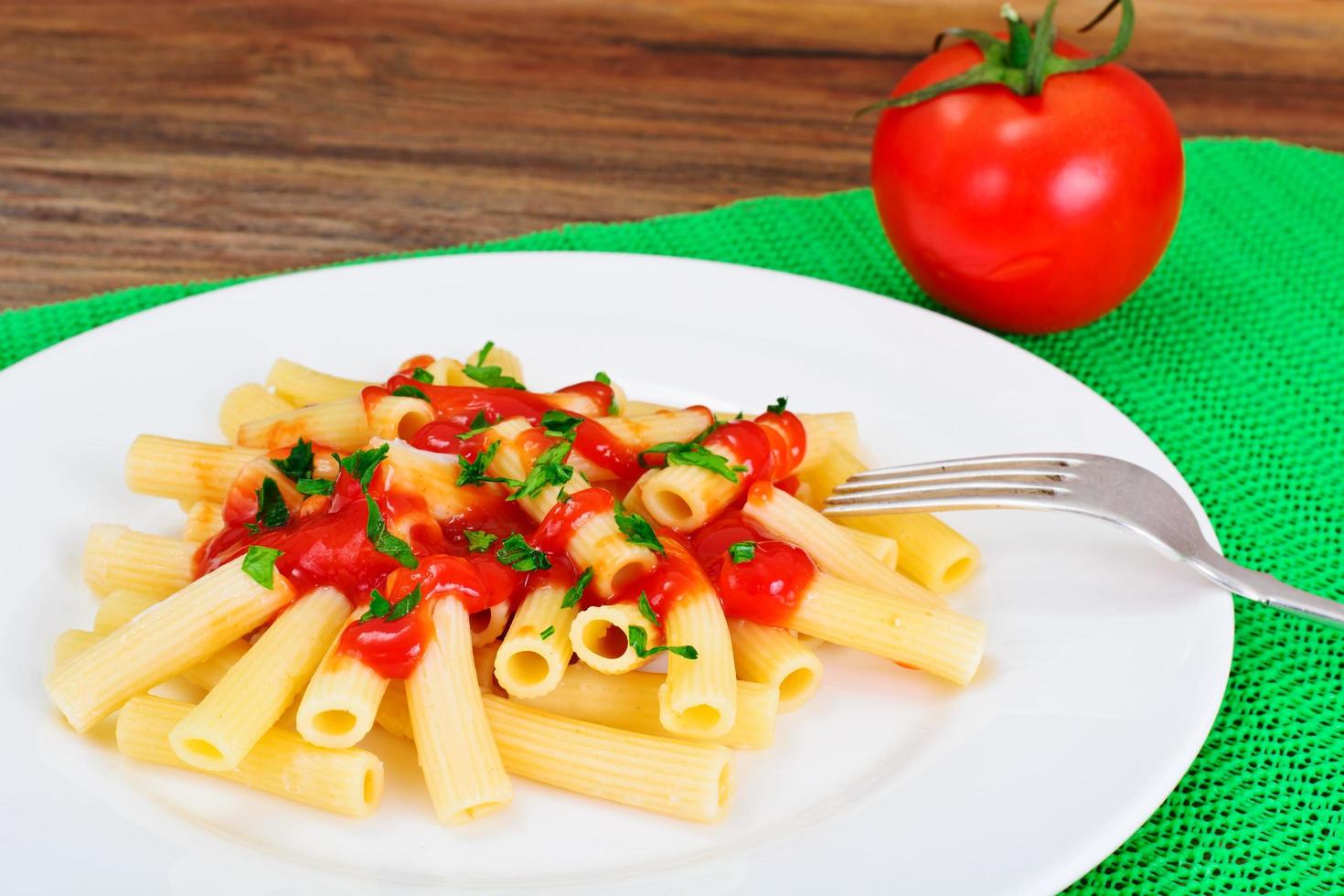 pâtes à la sauce tomate ketchup photo