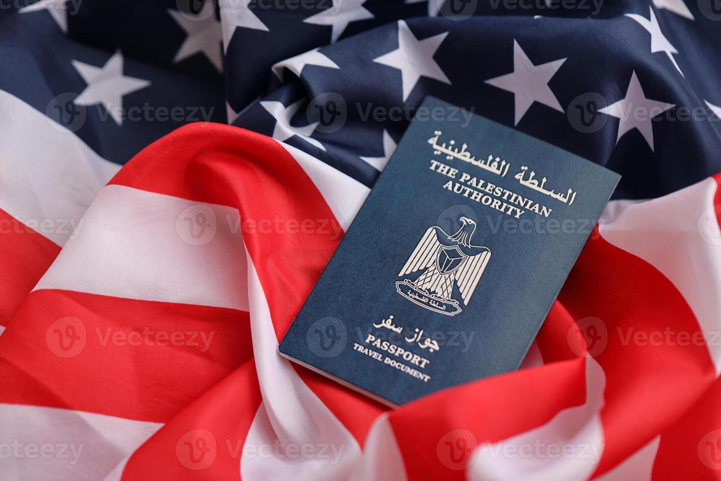 bleu palestinien autorité passeport sur uni États nationale drapeau Contexte proche en haut photo