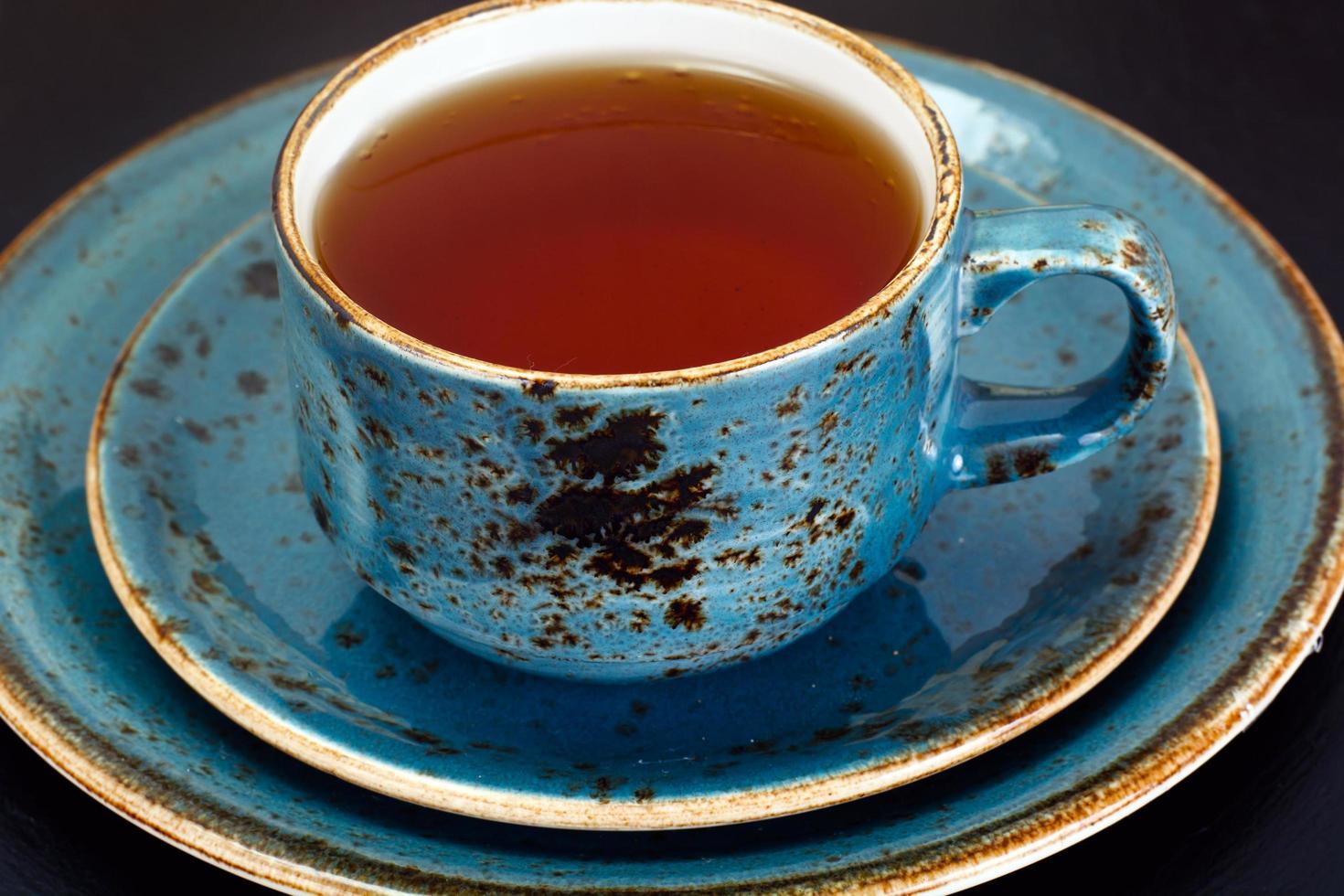 thé rouge dans une belle tasse photo