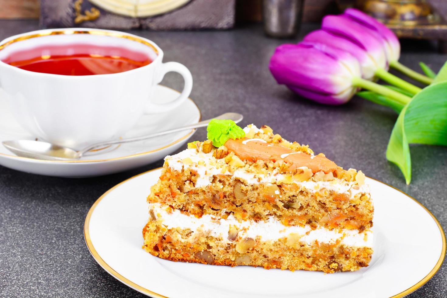 cuisson du gâteau aux carottes aux noix photo