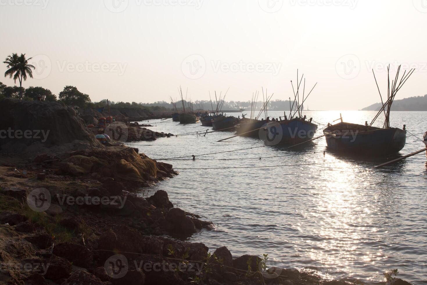 bateaux sur le rivière photo