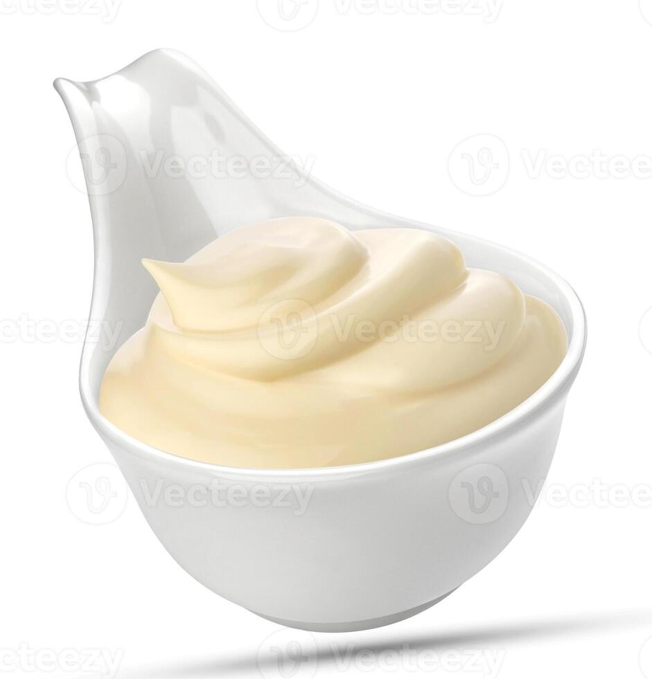 Mayonnaise sauce dans bol isolé sur blanc photo