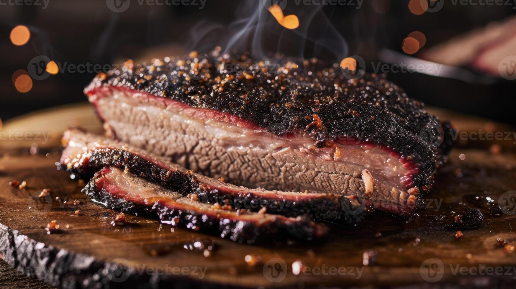 une épais tranche de fumé lentement pointe de poitrine ses Profond sarriette saveur complété par une sucré et y un barbecue glaçage. le carbonisé bords et rose fumée bague sont une testament à le heures spen photo