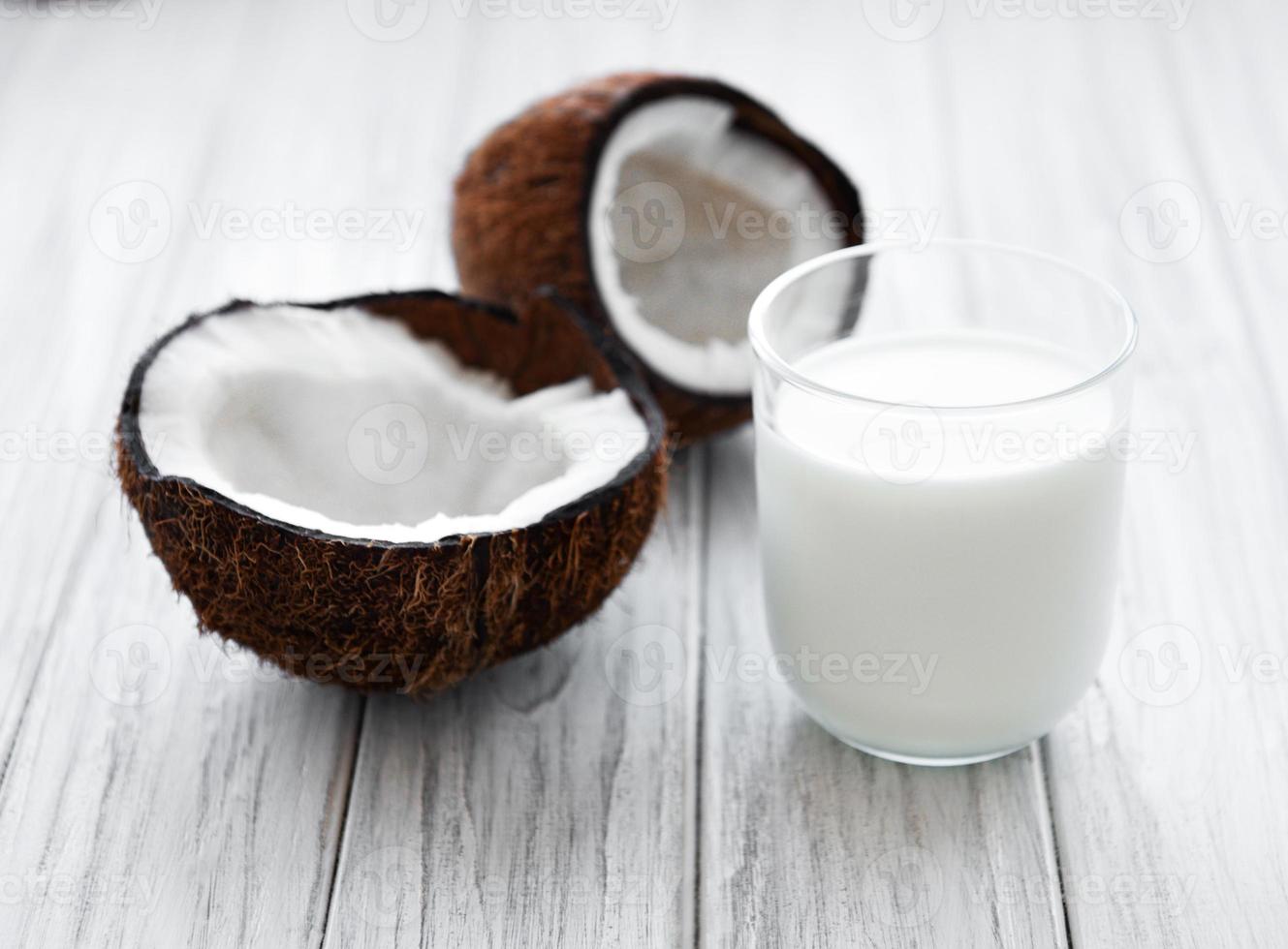 lait et noix de coco photo