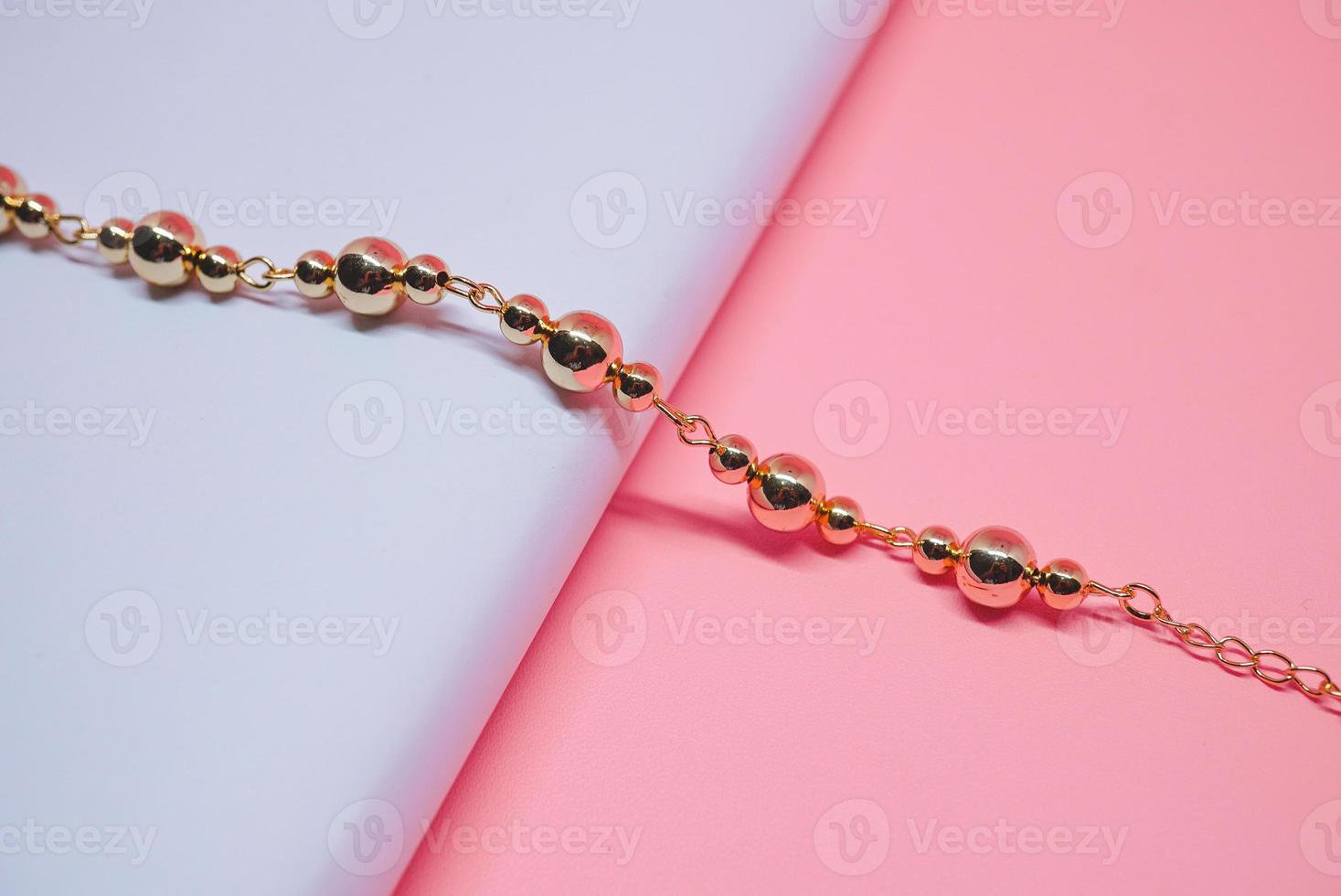 photo de bracelet femme avec motif pendule