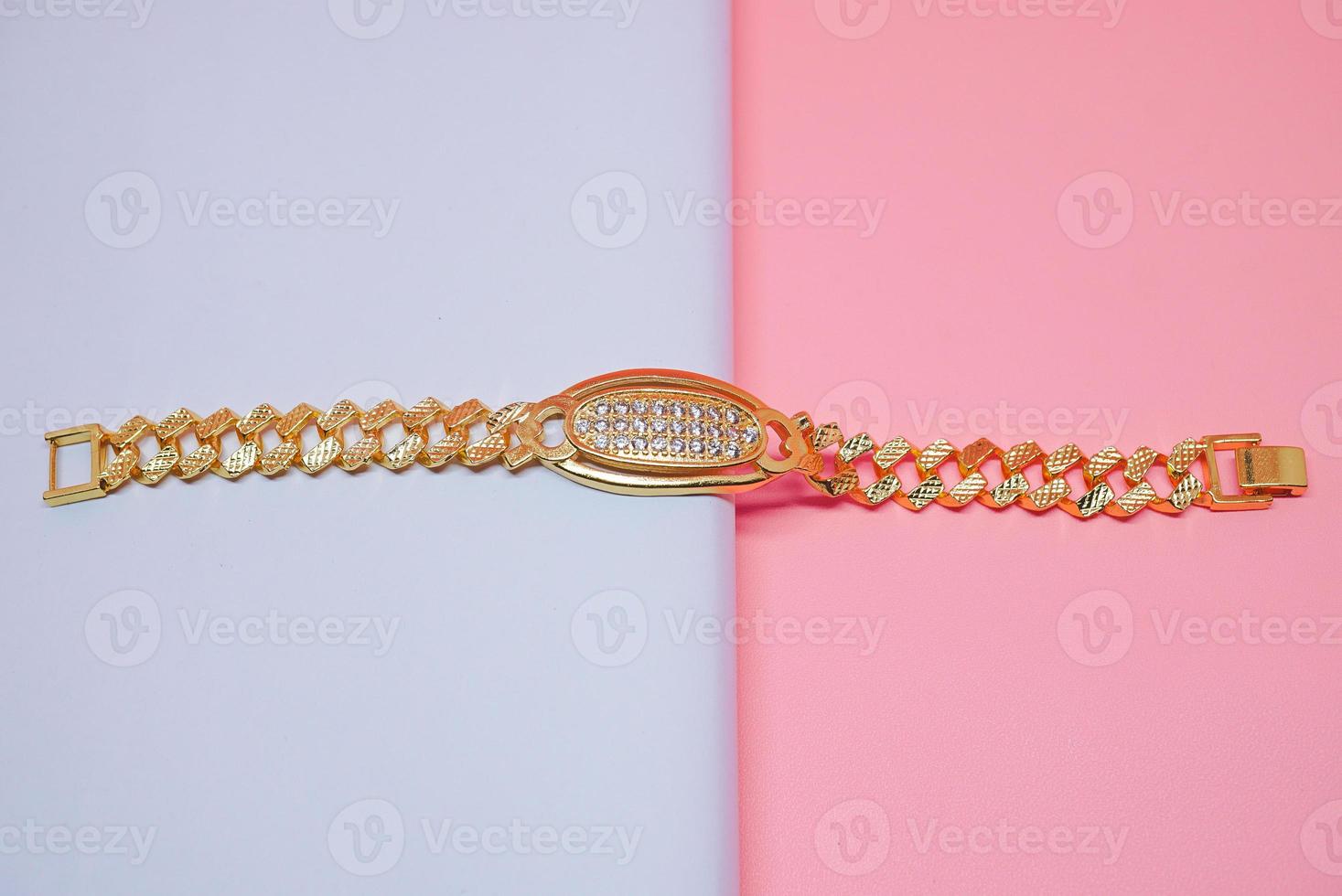 photo de bracelet pour femme thaïlandaise