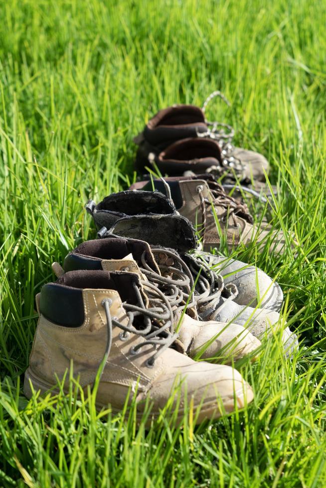 vieilles bottes de travail photo