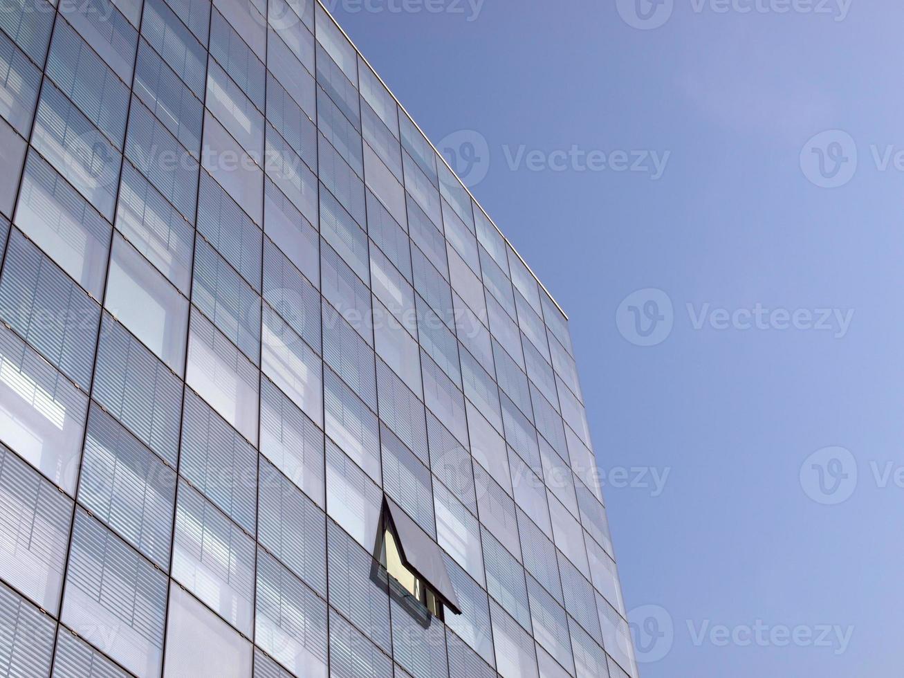 façade en verre de gratte-ciel photo