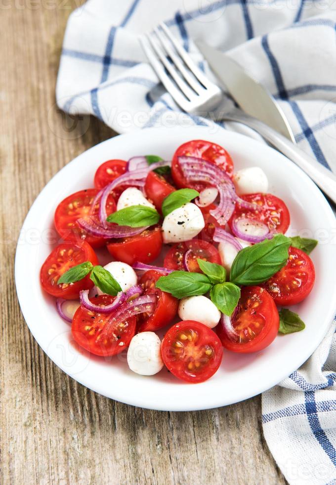 salade caprese italienne photo